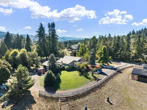 32313 Green Acres Loop Cottage Grove OR 97424