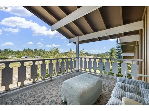 32313 Green Acres Loop Cottage Grove OR 97424