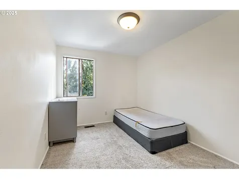 32313 Green Acres Loop Cottage Grove OR 97424
