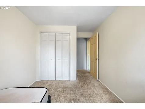 32313 Green Acres Loop Cottage Grove OR 97424
