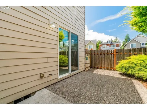 1037 SW 18th Way Troutdale OR 97060