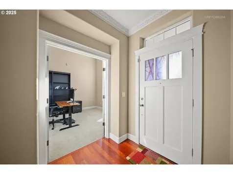 5208 NW Shoreline Way Portland OR 97229