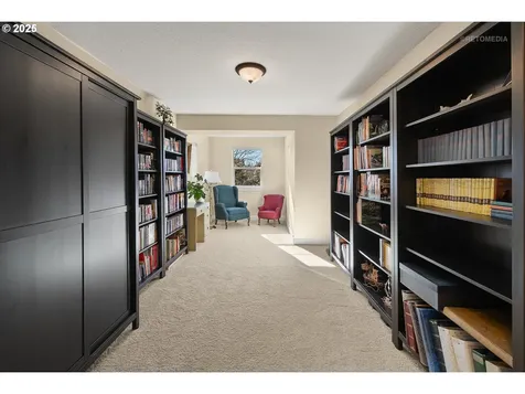 5208 NW Shoreline Way Portland OR 97229