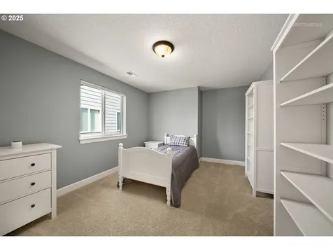 5208 NW Shoreline Way Portland OR 97229