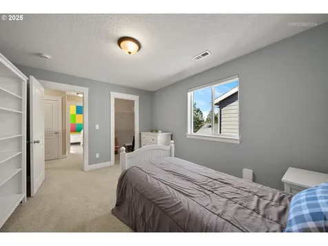 5208 NW Shoreline Way Portland OR 97229