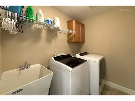 5208 NW Shoreline Way Portland OR 97229