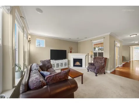 5208 NW Shoreline Way Portland OR 97229