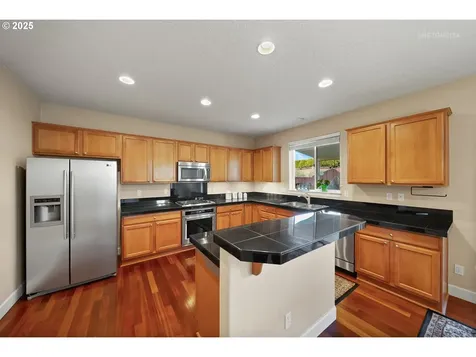 5208 NW Shoreline Way Portland OR 97229