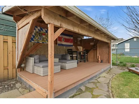 7001 SE 71st Avenue Portland OR 97206