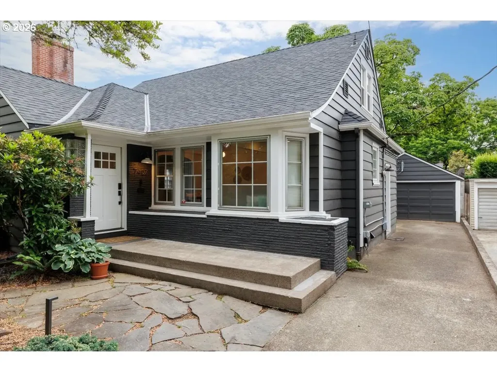 7407 SE 30th Avenue Portland OR 97202