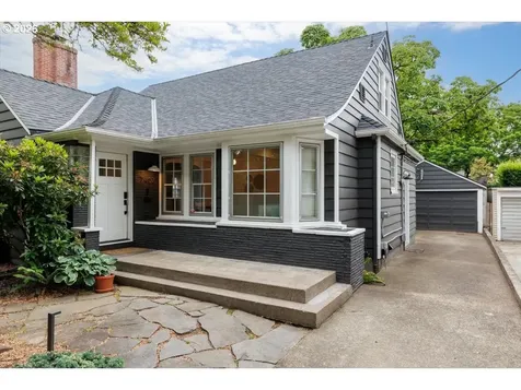 7407 SE 30th Avenue Portland OR 97202