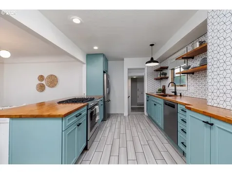 7407 SE 30th Avenue Portland OR 97202