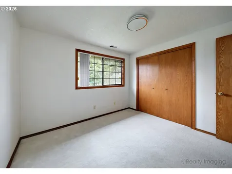1647 NE 155th Avenue Portland OR 97230