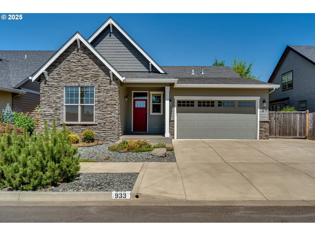 933 Lorella Avenue Eugene OR 97401