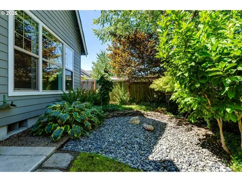 933 Lorella Avenue Eugene OR 97401