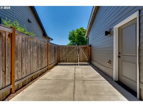 933 Lorella Avenue Eugene OR 97401