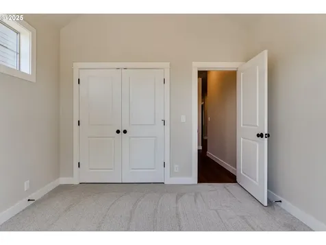 933 Lorella Avenue Eugene OR 97401