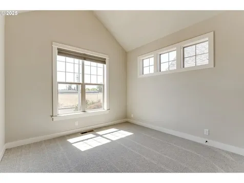933 Lorella Avenue Eugene OR 97401