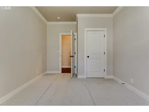 933 Lorella Avenue Eugene OR 97401