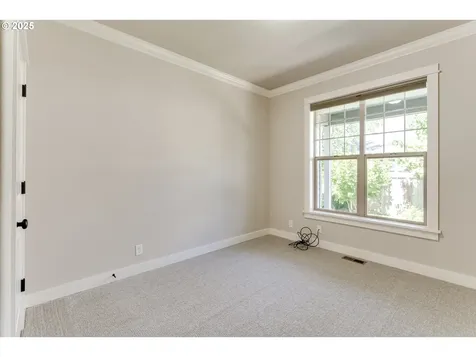 933 Lorella Avenue Eugene OR 97401