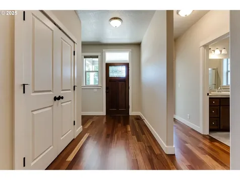 933 Lorella Avenue Eugene OR 97401
