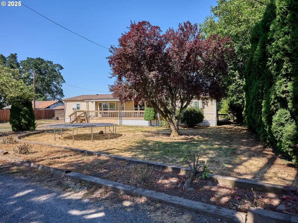 1632 Brown Street Woodburn OR 97071