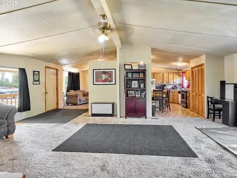 1632 Brown Street Woodburn OR 97071