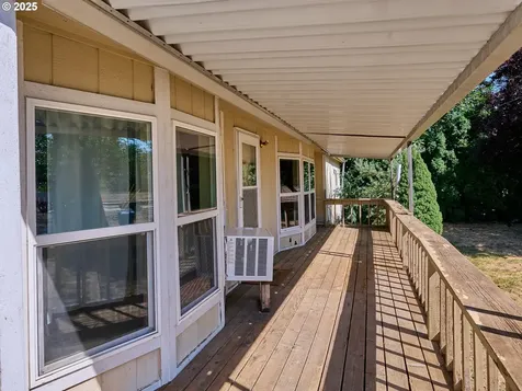 1632 Brown Street Woodburn OR 97071