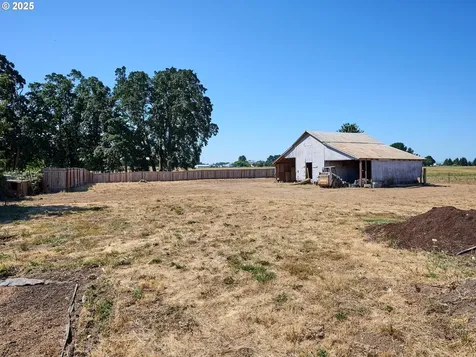 1632 Brown Street Woodburn OR 97071