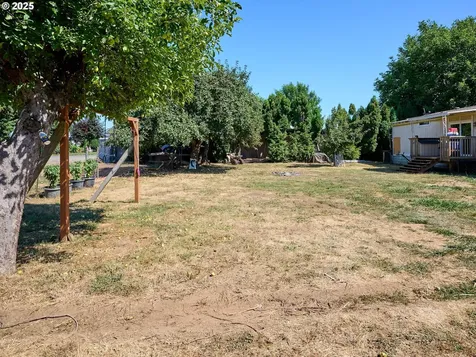 1632 Brown Street Woodburn OR 97071