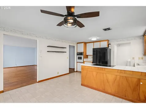 1755 Brentwood Avenue Eugene OR 97401