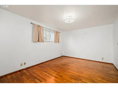 1755 Brentwood Avenue Eugene OR 97401