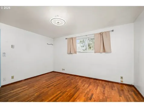 1755 Brentwood Avenue Eugene OR 97401