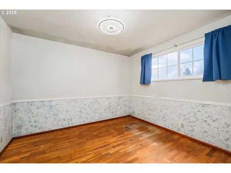 1755 Brentwood Avenue Eugene OR 97401