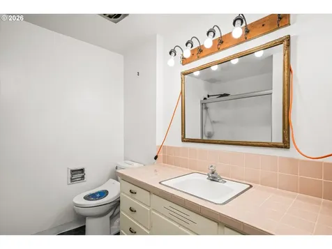 1755 Brentwood Avenue Eugene OR 97401