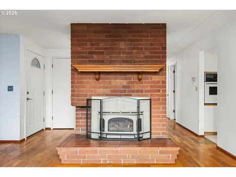 1755 Brentwood Avenue Eugene OR 97401