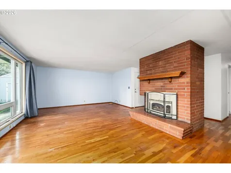 1755 Brentwood Avenue Eugene OR 97401