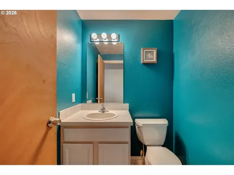 925 N 1st Avenue Ridgefield WA 98642