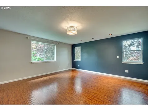 925 N 1st Avenue Ridgefield WA 98642
