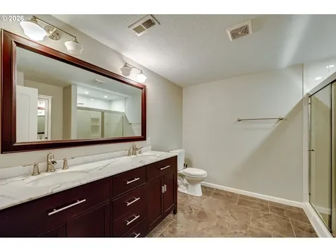 925 N 1st Avenue Ridgefield WA 98642