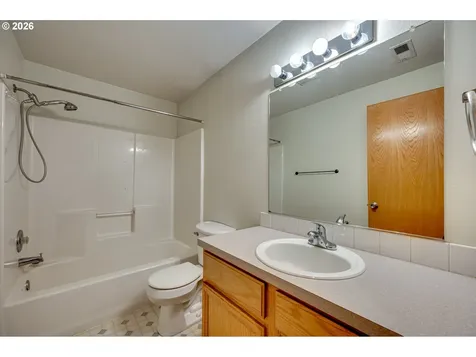 925 N 1st Avenue Ridgefield WA 98642