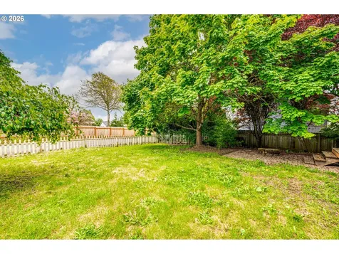 925 N 1st Avenue Ridgefield WA 98642
