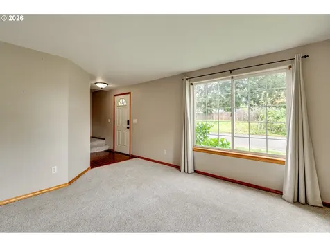 925 N 1st Avenue Ridgefield WA 98642