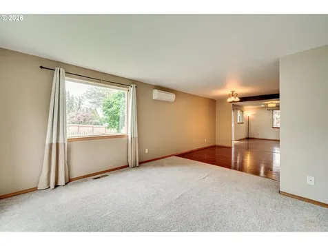 925 N 1st Avenue Ridgefield WA 98642