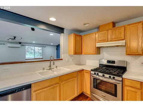 925 N 1st Avenue Ridgefield WA 98642