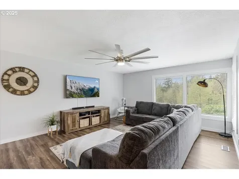 144 Alpha Drive Longview WA 98632