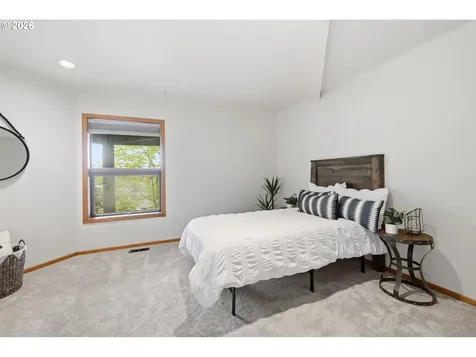 2063 Stonecrest Drive Eugene OR 97401