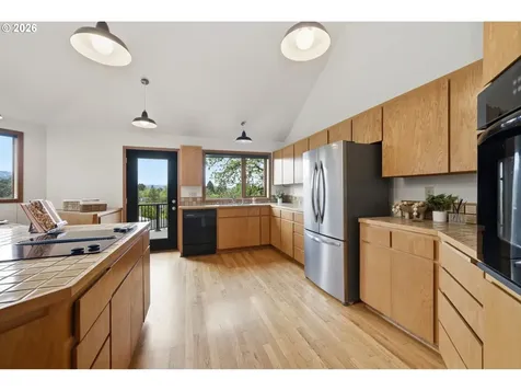 2063 Stonecrest Drive Eugene OR 97401