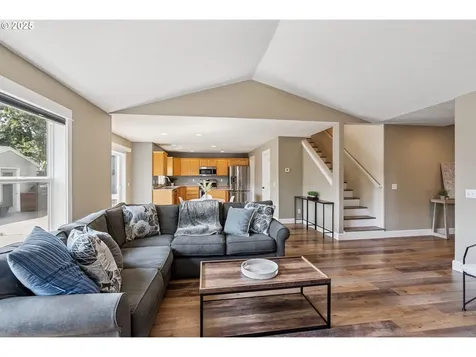 947 28th Street Hood River OR 97031