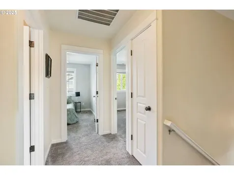 947 28th Street Hood River OR 97031